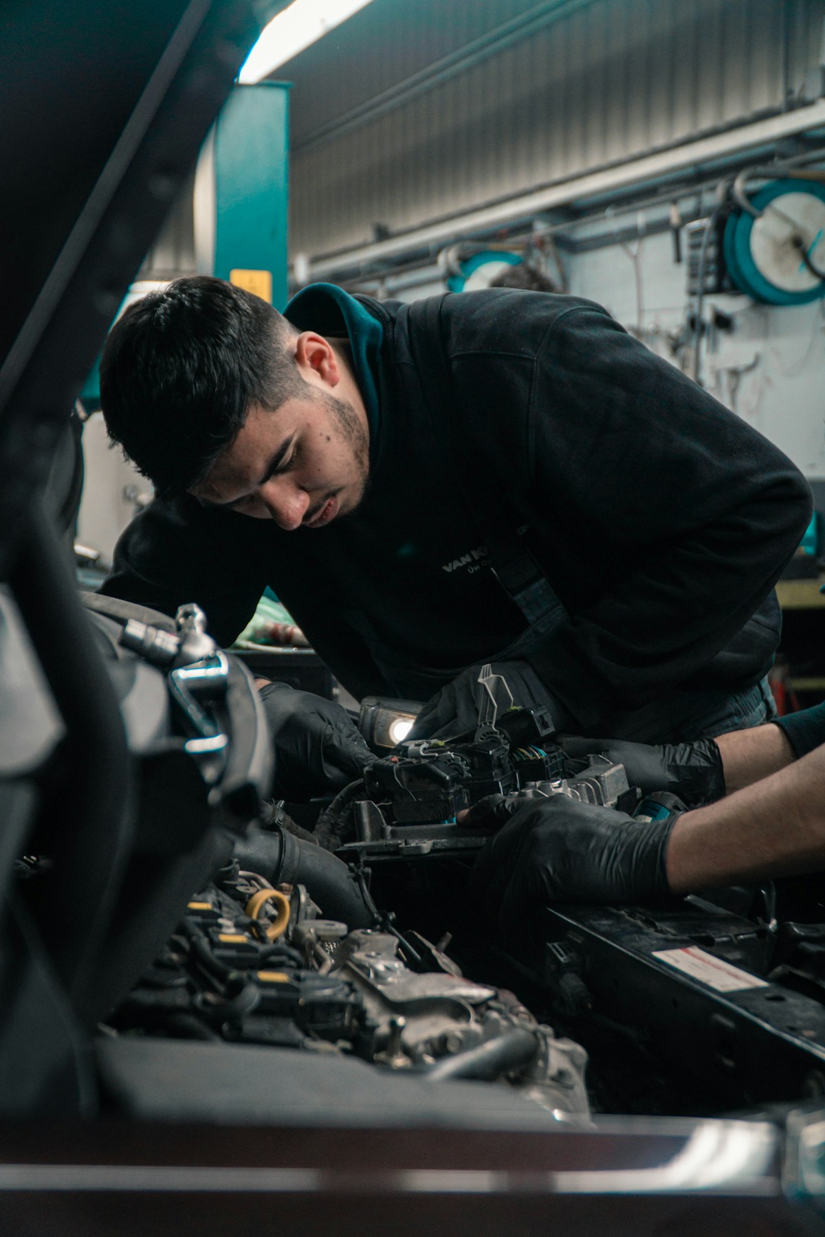 Heavy vehicle engine and diagnostics work in the All Auto Tech workshop